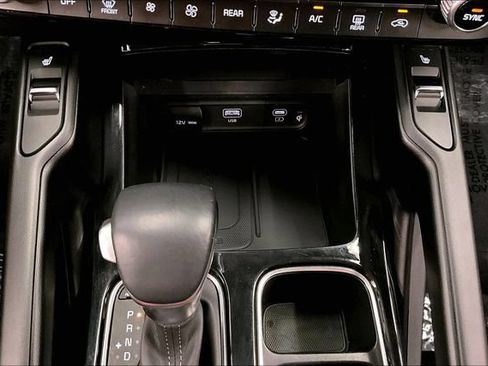 Used 2025 Kia Telluride S FWD image 36