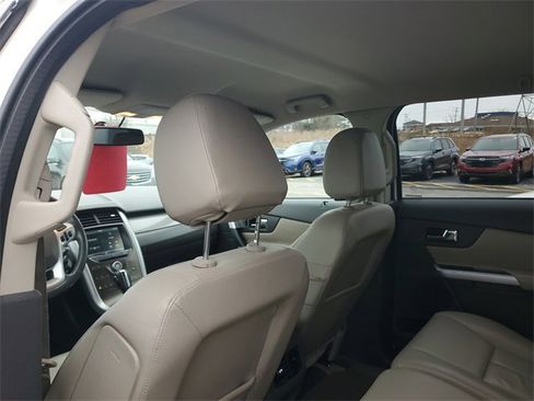 Used 2014 Ford Edge SEL w/ Equipment Group 205A image 9