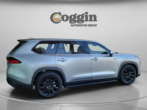 Certified 2025 Toyota Grand Highlander FWD image 4