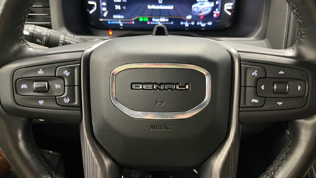 Used 2024 GMC Yukon XL Denali Ultimate AWD/4WD image 16