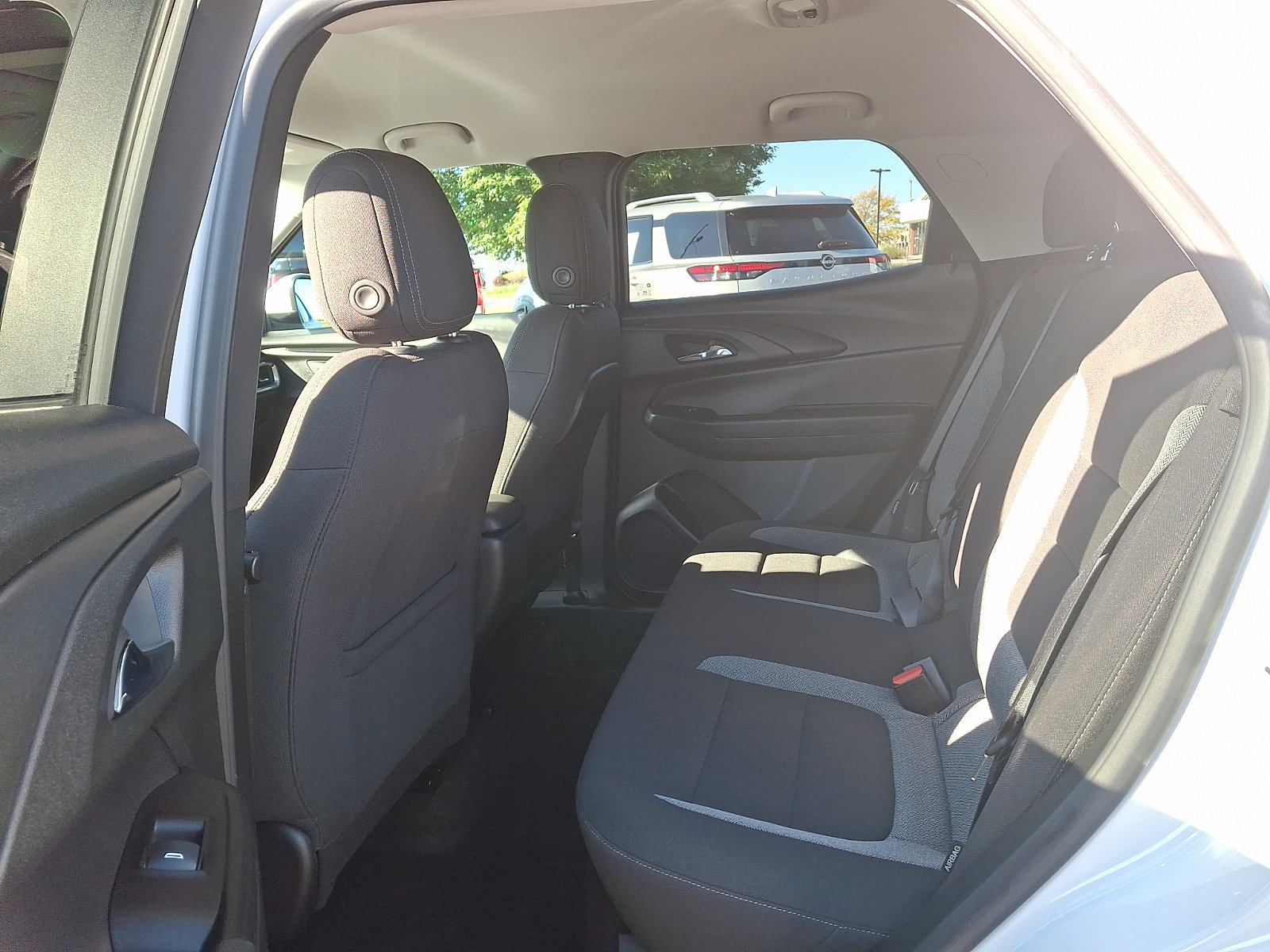 Used 2023 Chevrolet TrailBlazer LT FWD image 10