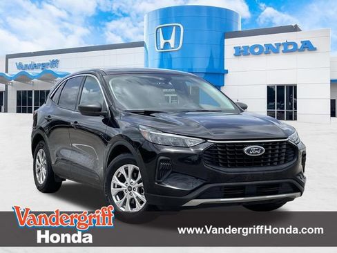 Used 2024 Ford Escape Active w/ Cold Weather Package FWD image 1