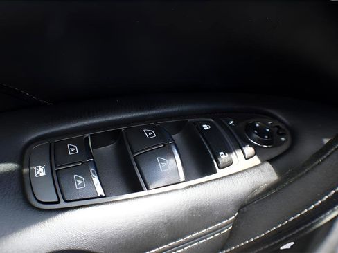 Used 2018 INFINITI QX80 w/ Driver Assistance Package image 11