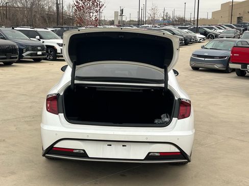 Certified 2023 Hyundai Sonata Limited w/ Cargo Package image 15