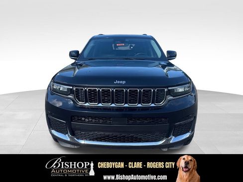 Used 2023 Jeep Grand Cherokee L Limited AWD/4WD image 14