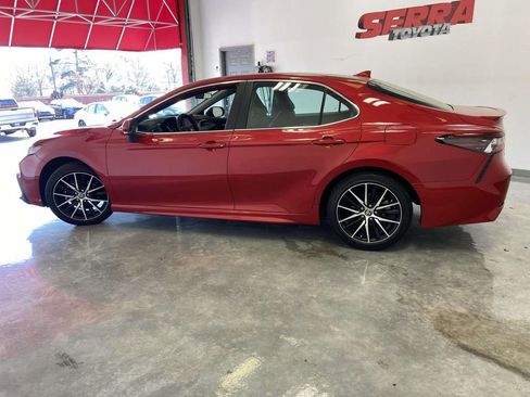 Certified 2023 Toyota Camry SE image 6