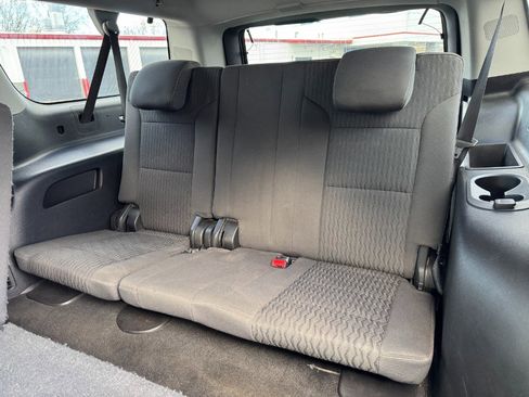 Used 2018 Chevrolet Suburban LS image 17