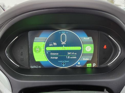 Used 2018 Chevrolet Bolt Premier w/ Driver Confidence II Package image 27