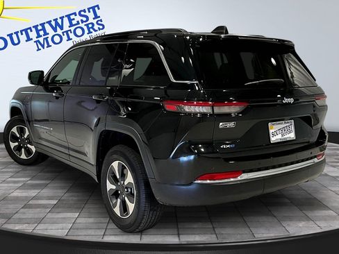 Used 2024 Jeep Grand Cherokee Limited 4xe w/ Trailer Tow Package AWD/4WD image 5