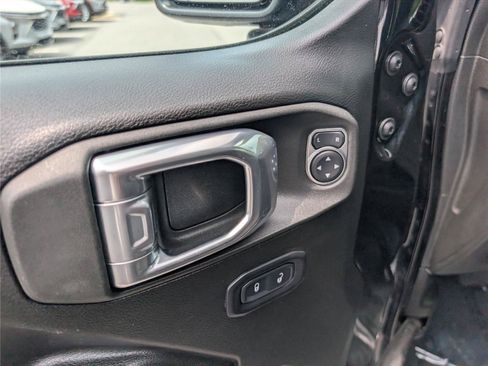 Used 2022 Jeep Wrangler Sport AWD/4WD image 14