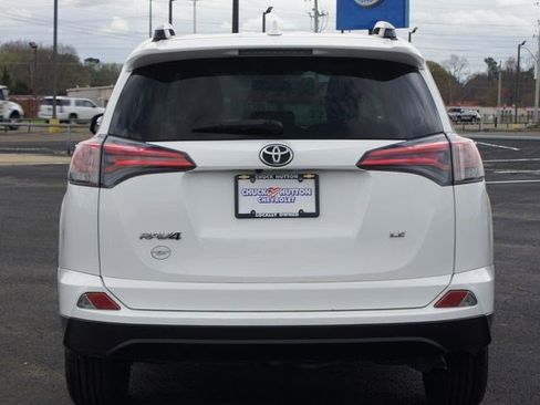 Used 2017 Toyota RAV4 LE image 3