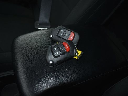 Used 2022 Jeep Wrangler Sport image 18