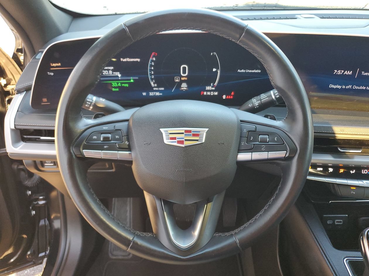 Used 2025 Cadillac XT4 Premium Luxury FWD image 20