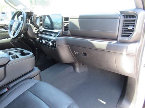 Used 2024 GMC Sierra 1500 SLT RWD image 11