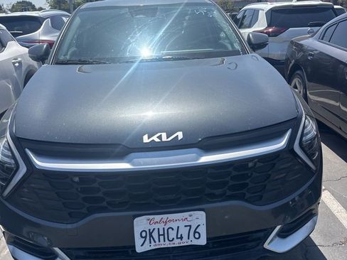 Used 2024 Kia Sportage LX image 1
