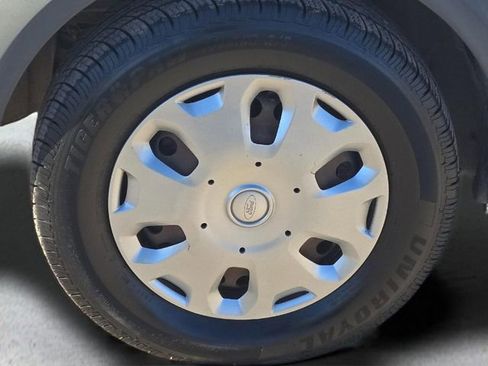 Used 2011 Ford Transit Connect XLT image 8