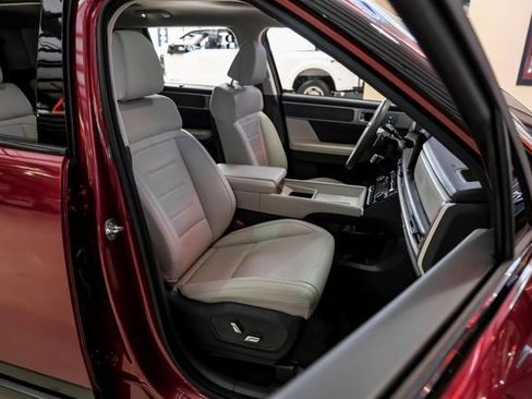 Used 2024 Hyundai Santa Fe Calligraphy AWD/4WD image 26