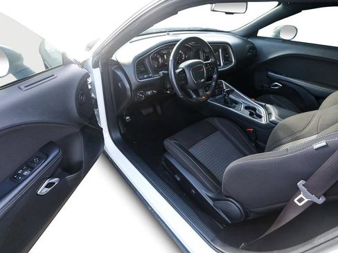 Used 2021 Dodge Challenger SXT w/ Driver Convenience Group image 11