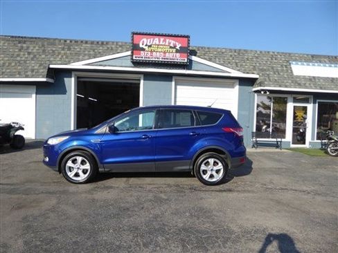 Used 2014 Ford Escape SE image 1