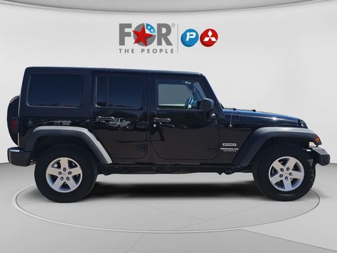 Used 2017 Jeep Wrangler Unlimited Sport w/ Quick Order Package 24S AWD/4WD image 6