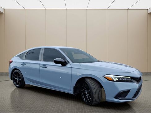 Used 2022 Honda Civic Sport image 4