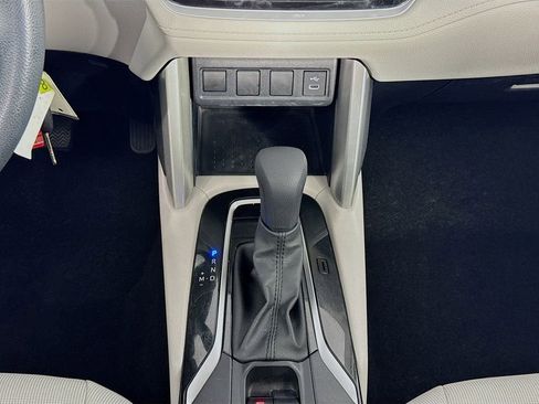 Used 2023 Toyota Corolla Cross L image 36