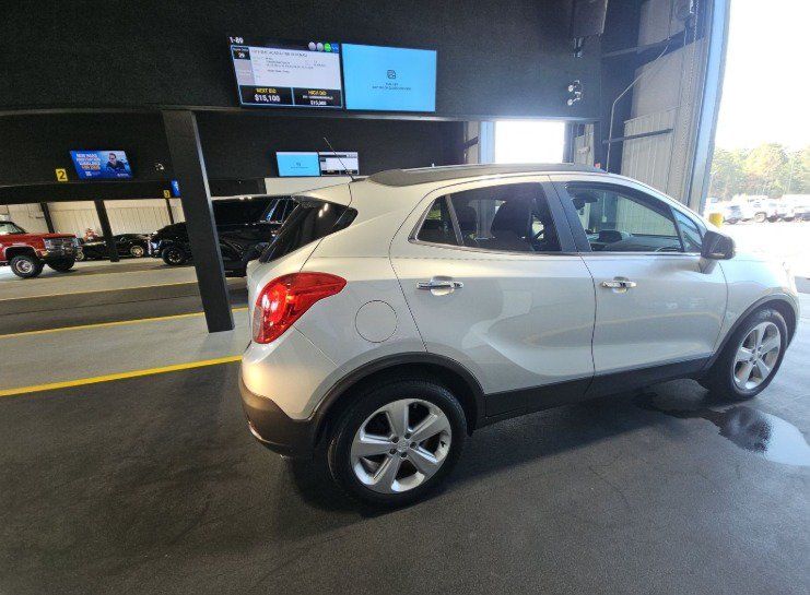 Used 2016 Buick Encore Convenience FWD image 2