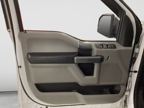Used 2018 Ford F150 XLT w/ Equipment Group 301A Mid RWD image 20