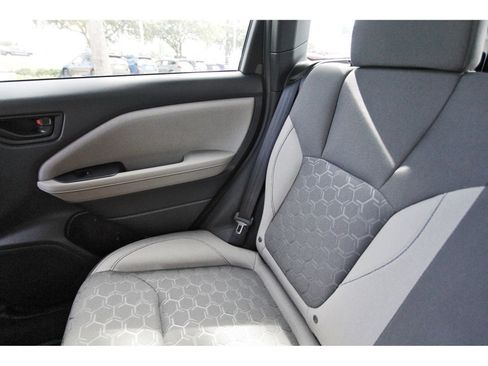 Certified 2025 Subaru Forester AWD/4WD image 11
