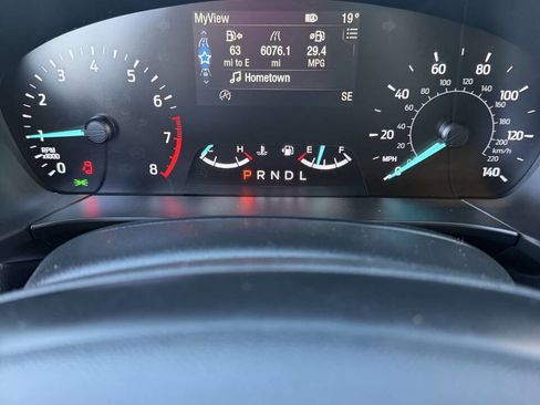 Used 2021 Ford Escape SE image 22