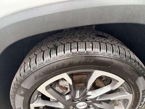 Used 2022 GMC Terrain SLT image 29