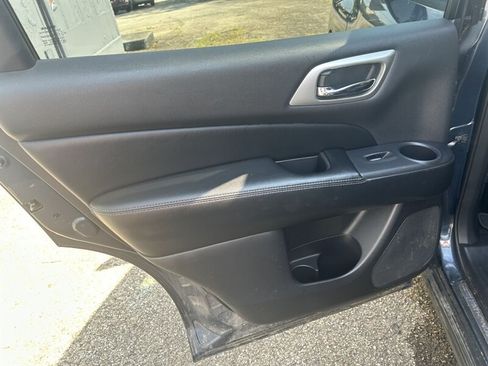 Used 2014 Nissan Pathfinder SL w/ SL Premium Package AWD/4WD image 35