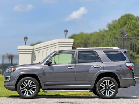 Used 2021 Toyota 4Runner Limited AWD/4WD image 7