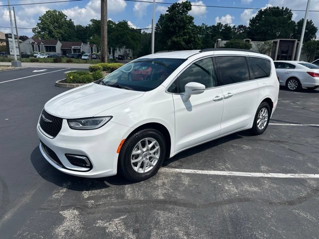 Used 2022 Chrysler Pacifica Touring-L FWD image 1