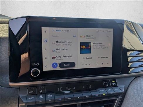 Used 2025 Toyota Camry LE image 12