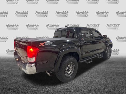 Used 2017 Toyota Tacoma SR5 w/ Tow Package RWD image 46