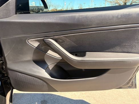 Used 2020 Tesla Model 3 Long Range image 31