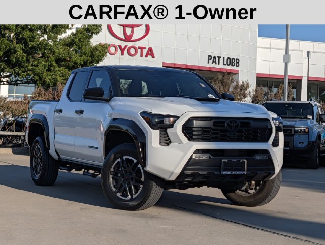 Used 2024 Toyota Tacoma TRD Sport AWD/4WD image 2