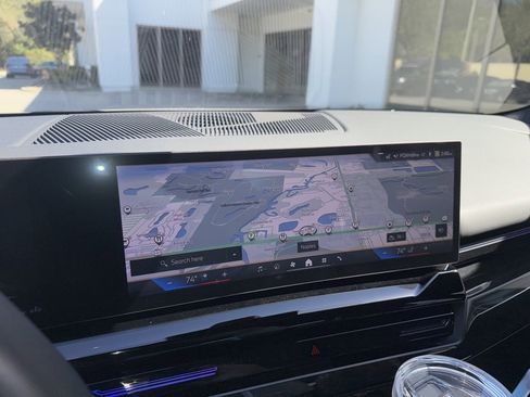 Certified 2024 BMW 530i w/ Luxury Seating Package image 14