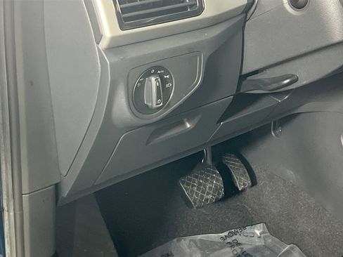 Used 2023 Volkswagen Atlas SE image 10