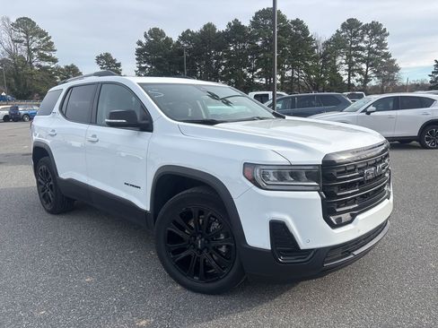 Used 2023 GMC Acadia SLE w/ Driver Convenience Package image 9