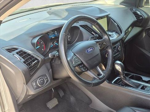 Used 2019 Ford Escape Titanium FWD image 10