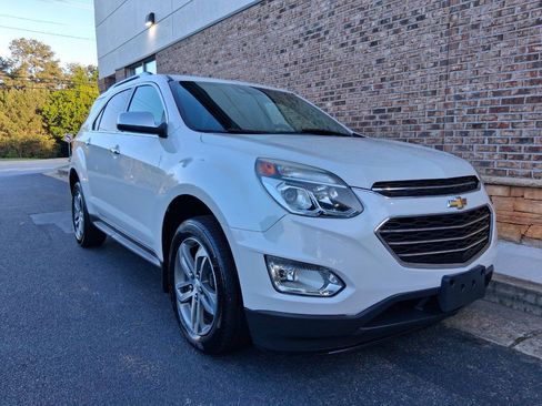 Used 2016 Chevrolet Equinox LTZ w/ Enhanced Convenience Package FWD image 5