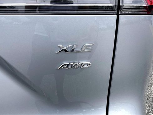 Used 2026 Toyota Corolla Cross XLE AWD/4WD image 10