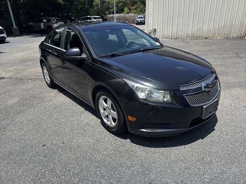 Used 2013 Chevrolet Cruze LT w/ Technology Package FWD image 3