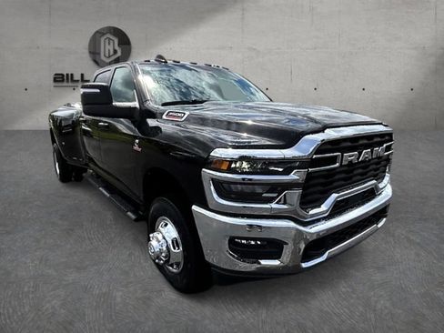 New 2026 RAM 3500 Tradesman AWD/4WD image 4