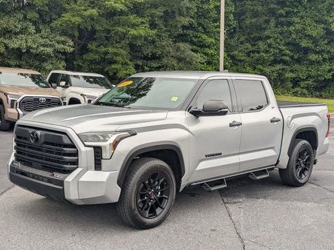 Used 2022 Toyota Tundra SR5 w/ Convenience Package RWD image 3