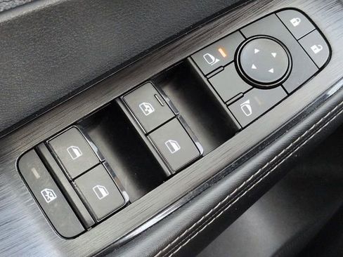 Used 2021 Nissan Rogue S FWD image 22