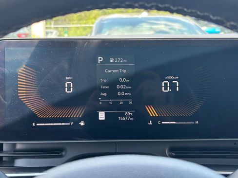Used 2026 Kia Carnival FWD image 38