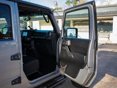 Used 2014 Jeep Wrangler Unlimited Sahara w/ Max Tow Package image 35